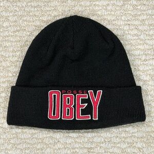 OBEY Posse Propaganda Beanie in Black & Red / One Size